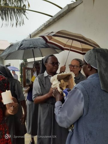 Tanzania - Pielgrzymka relikwii św. Urszuli w Tanzanii